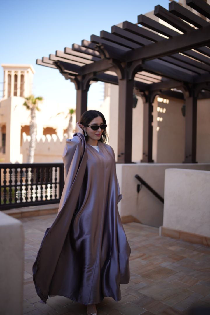 Noor Abaya - LibraDubai